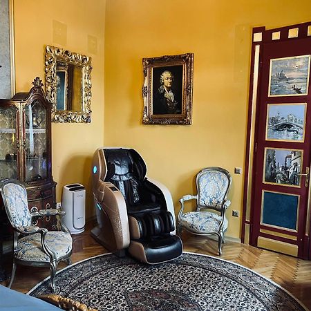 Classic Love Story In Old Cluj I エクステリア 写真