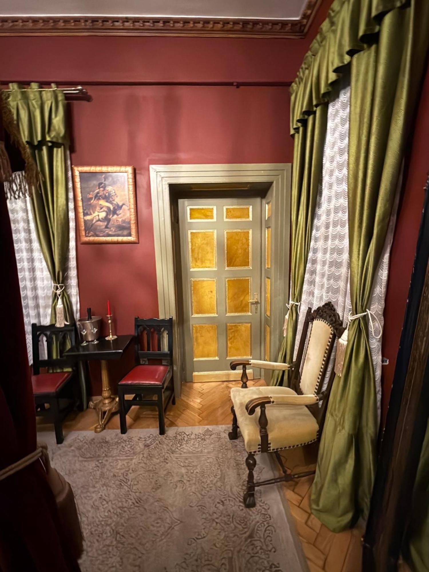 Classic Love Story In Old Cluj I エクステリア 写真